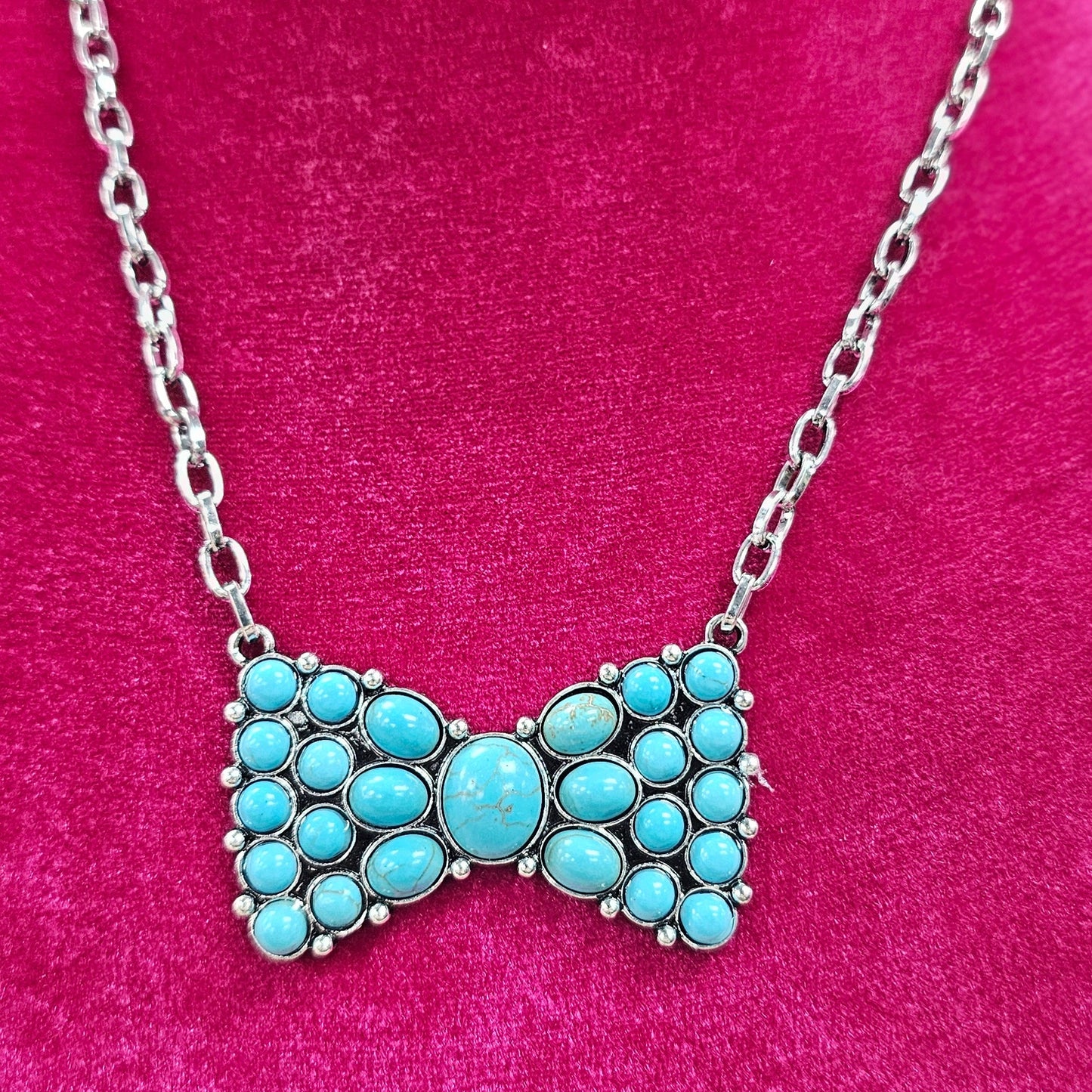 Bow Necklace